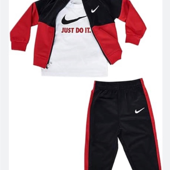 Nike 3pc Tracksuit - Picture 6 of 13